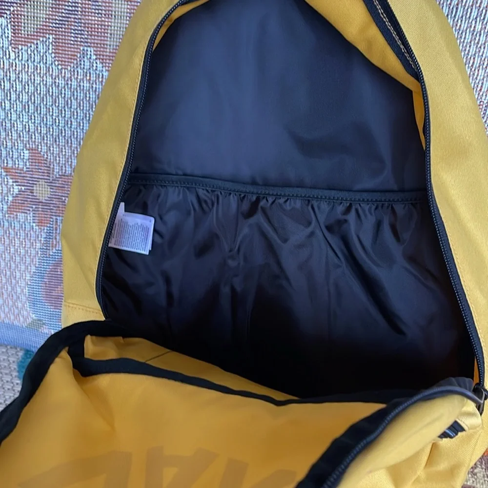 Vans Ranged 2 Prints Adult Laptop Backpack One Size
NWT Authentic - Picture 5 of 16